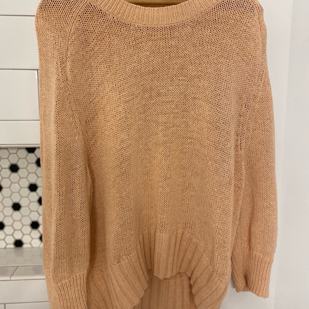 Oversized gap sweater.